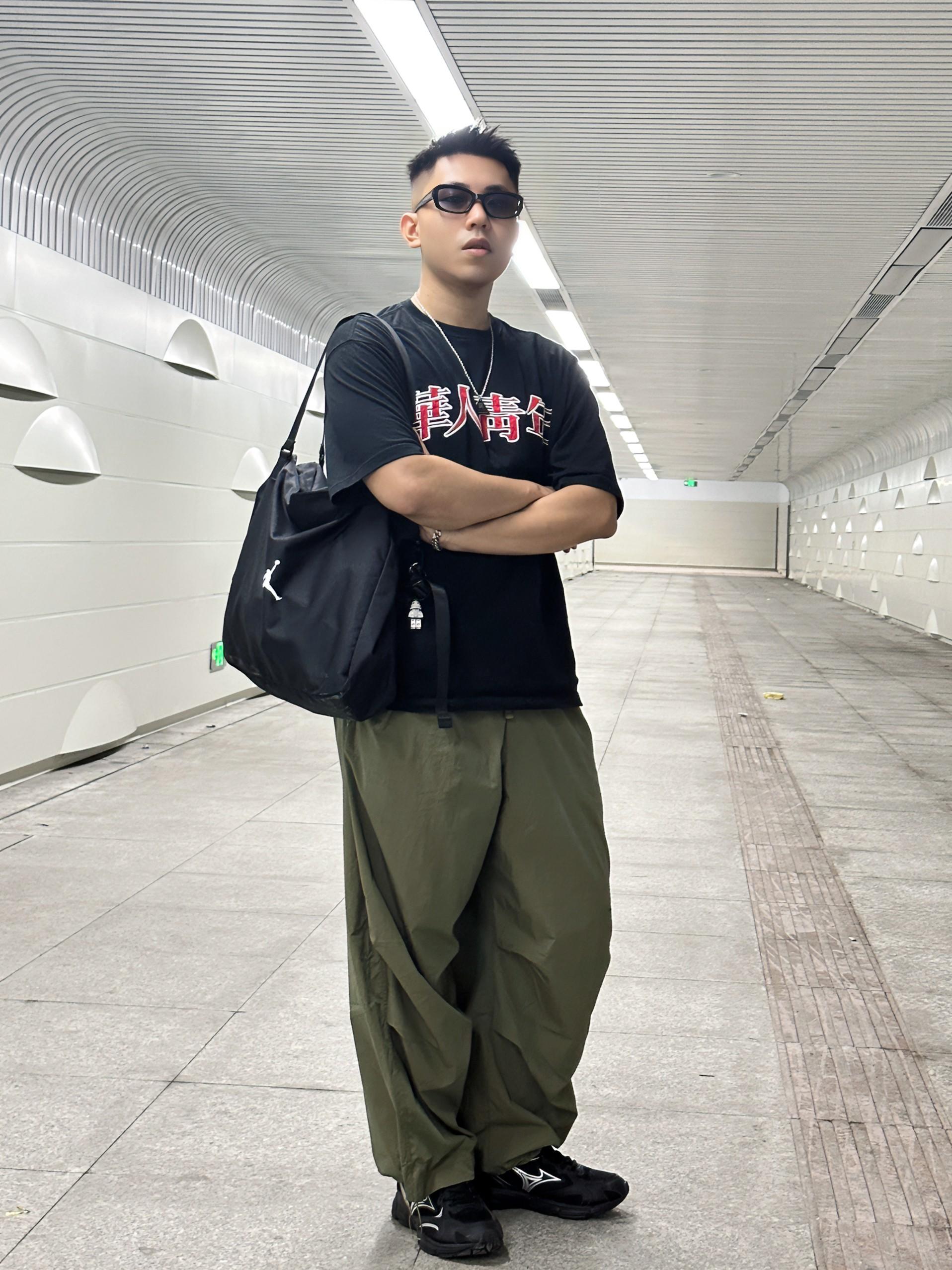 City boy 夏日通勤|华人青年 刺绣T恤